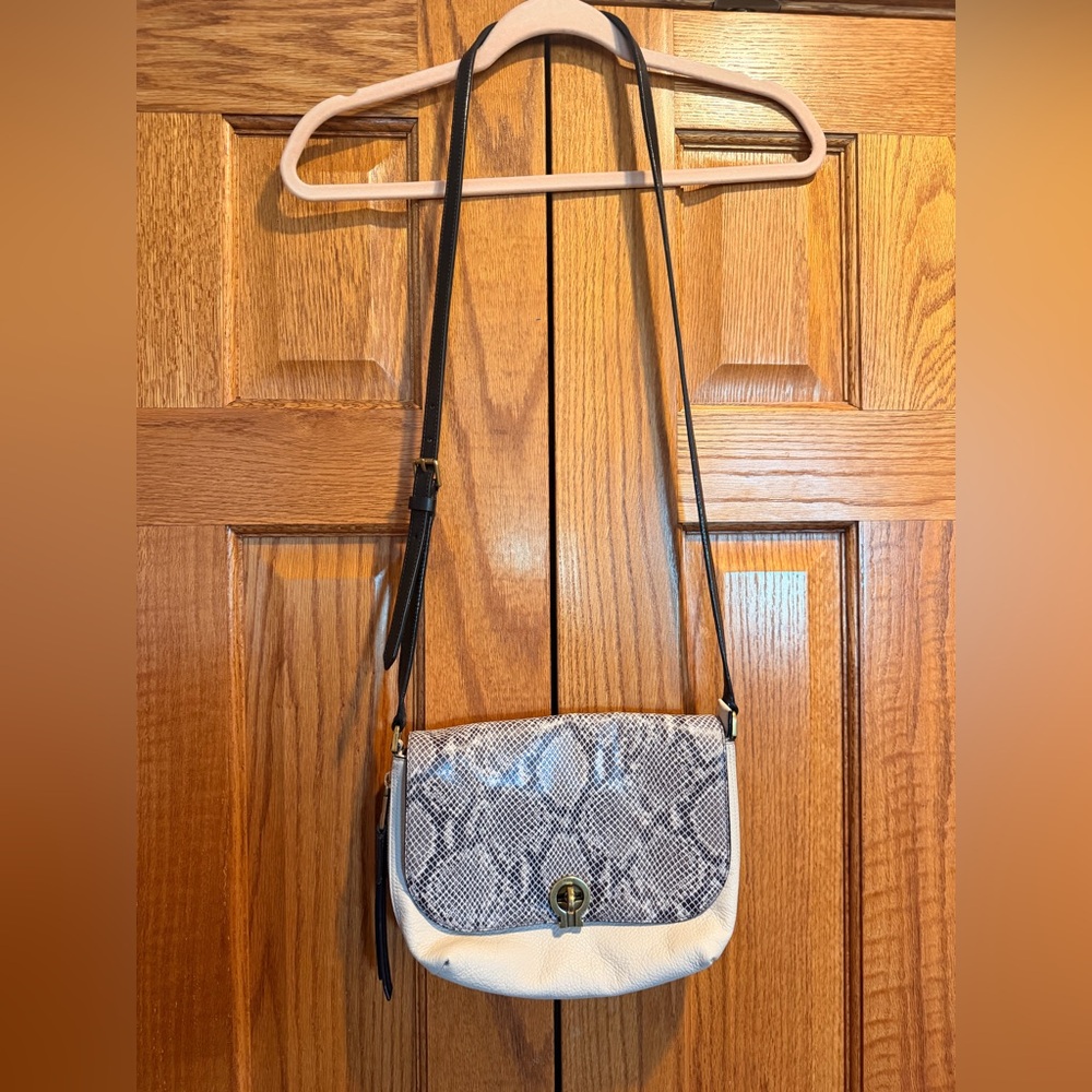 Fossil White leather Crossbody Bag with Snake-Print Flap